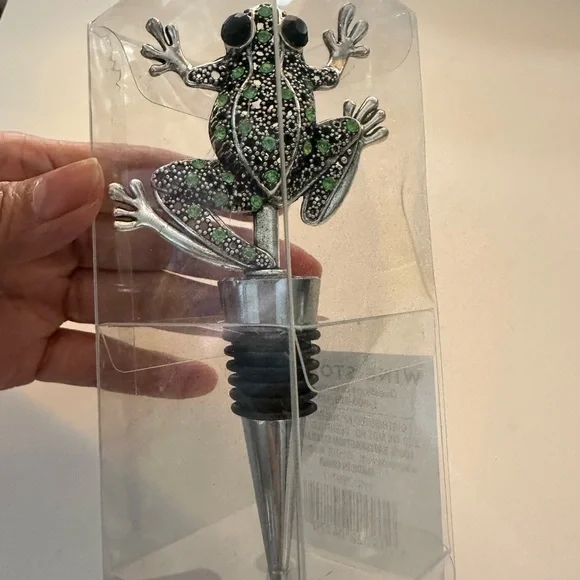 Silver With Green Stones Frog Wine Stopper Brand New - Picture 3 of 4